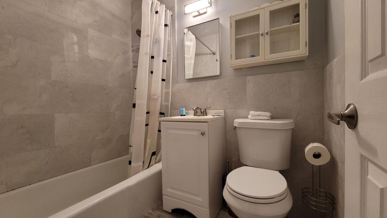 Beachway Inn Лантана Екстериор снимка